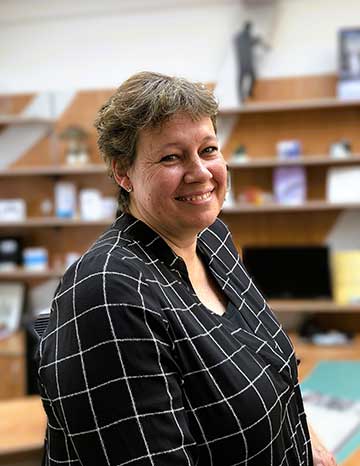 Frau Susanne Schröder